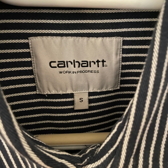 Great condition. Men’s Work In Progress Carhart Shirt. - Picture 3 of 11